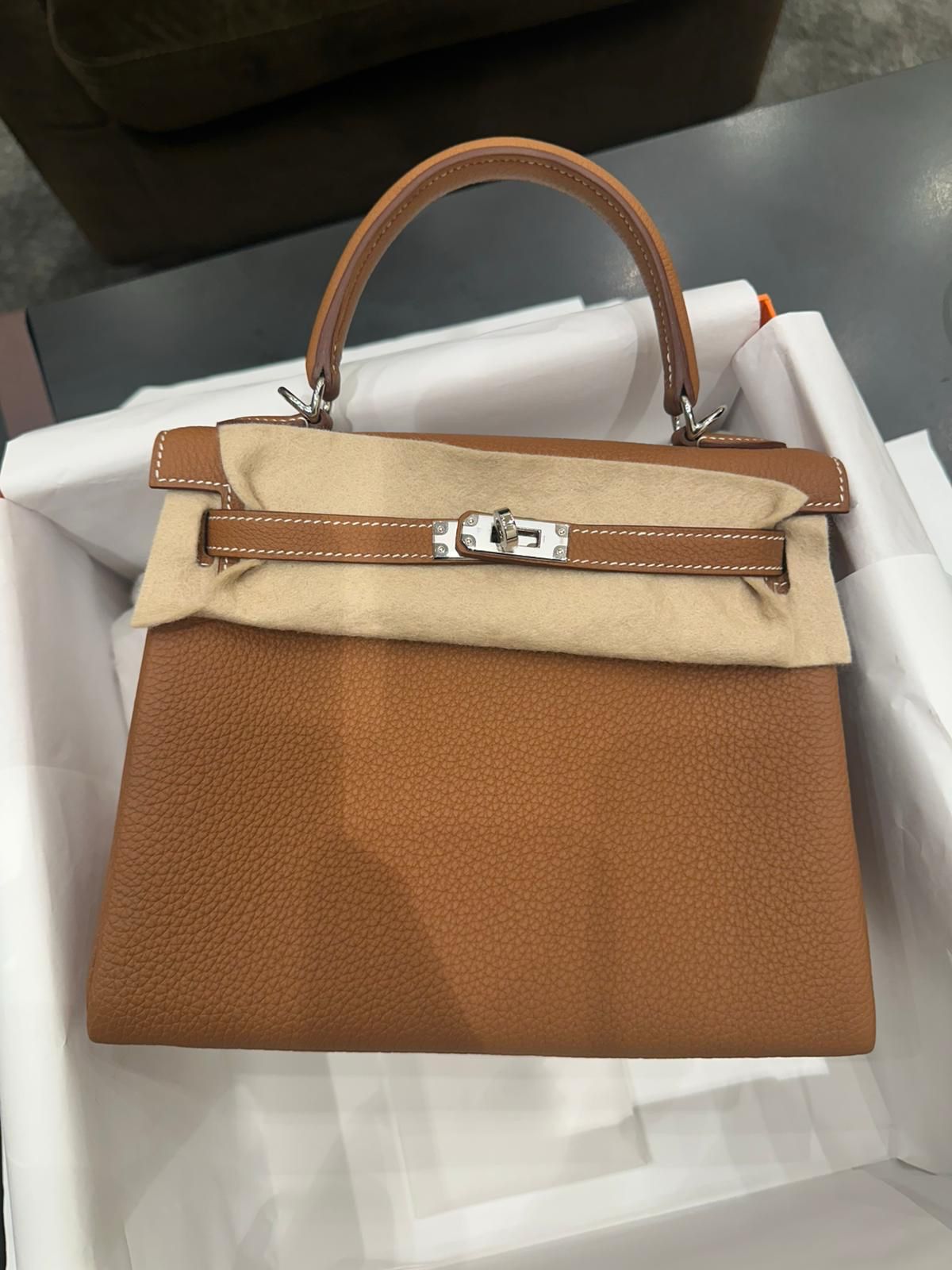 Hermes Kelly 25 gold / Togo / PHW W